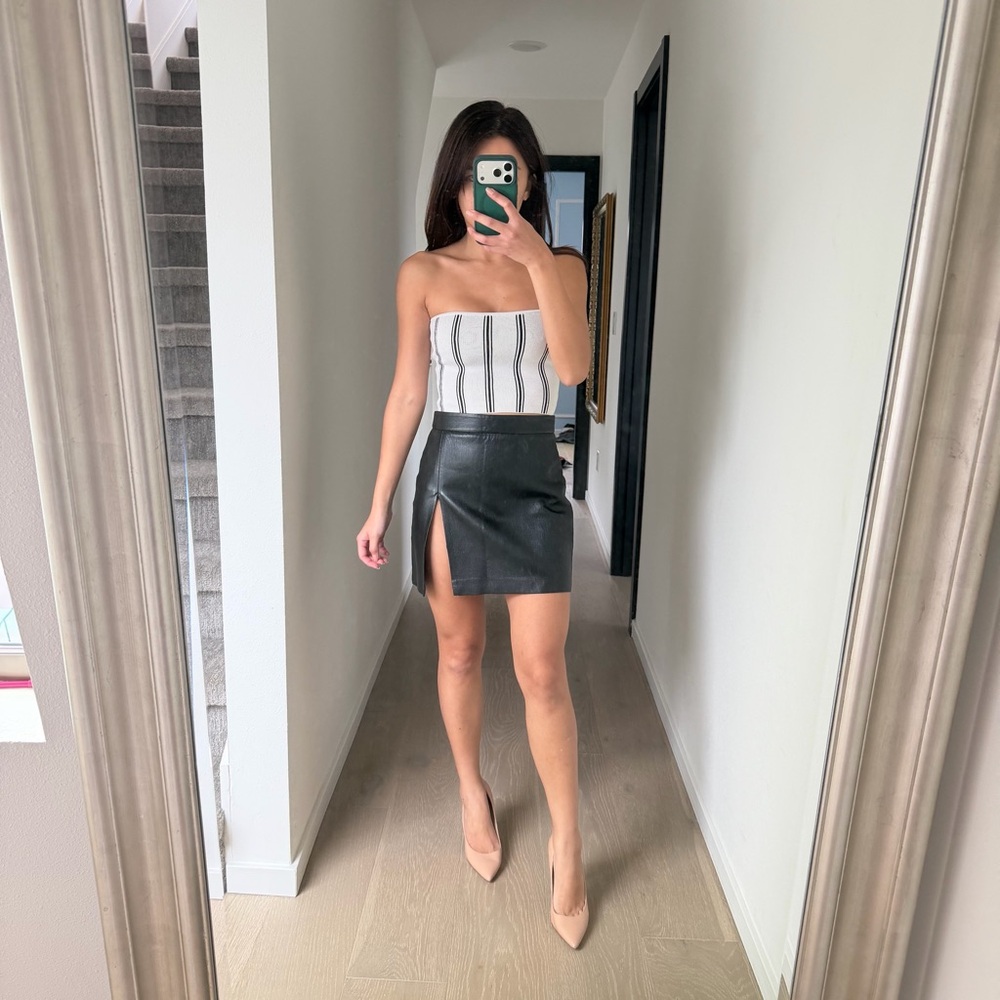 Aritzia Babaton Stripe Knit Crop Top XS